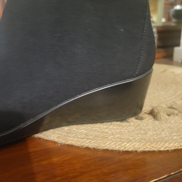 NWOB Women's Aerosoles Black Wedge Booties Size 9.5 MSRP $100 - Picture 3 of 7